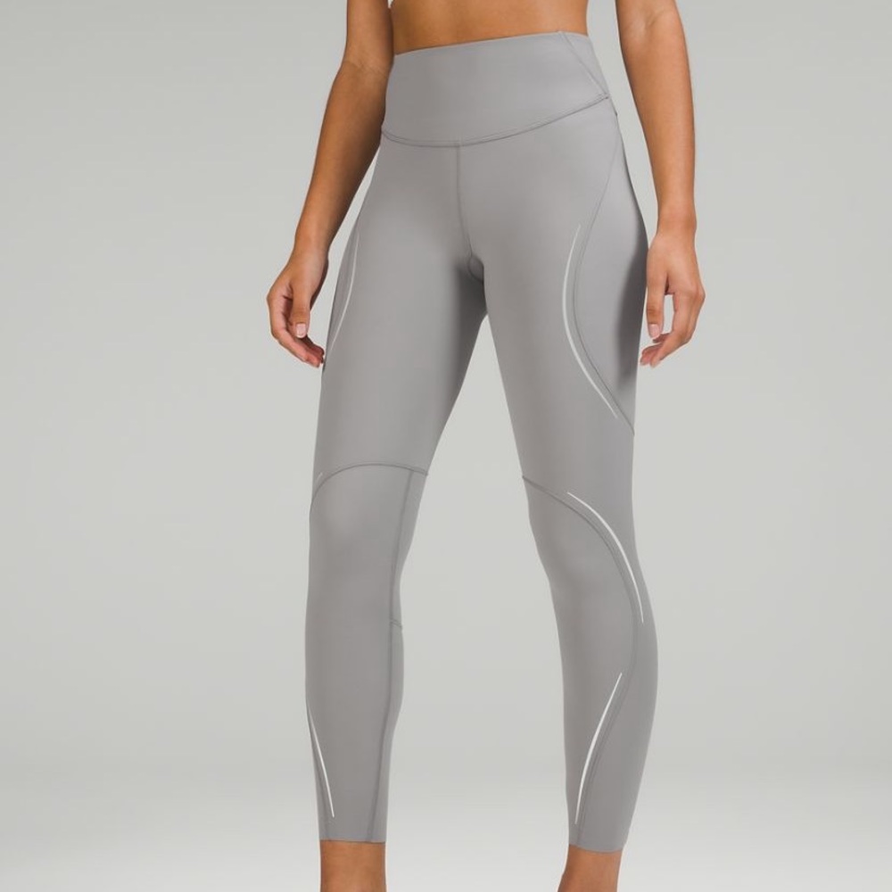 NWT LULULEMON Base Pace HR tight 25” reflective leggings